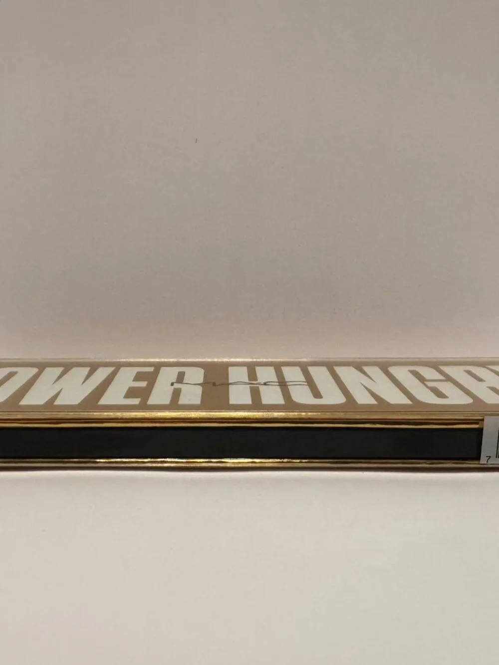 MAC Girls Power Hungry Eyeshadow Palette Highlighter Metallic Gold New